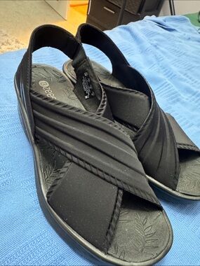 wBzees Sunset Wedge Sandal Like New SZ 8